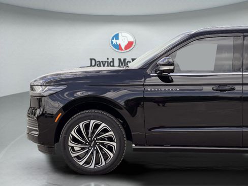 New 2026 Lincoln Navigator L Black Label AWD/4WD image 30