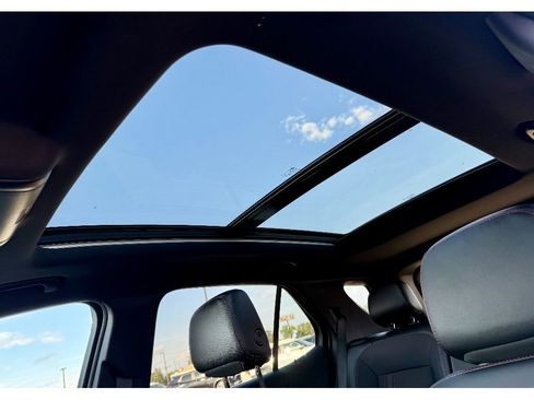 Used 2023 Chevrolet Equinox RS image 19