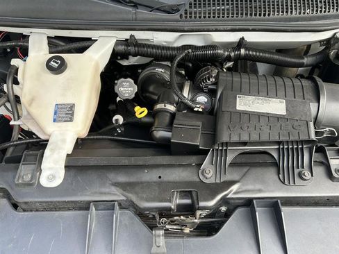 Used 2015 Chevrolet Express 2500 image 18