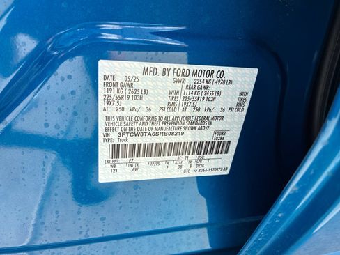 Used 2025 Ford Maverick Lobo AWD/4WD image 42