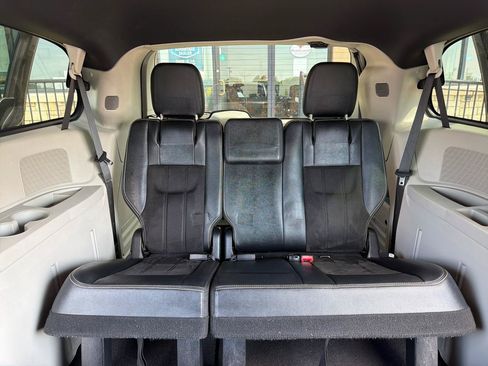 Used 2020 Dodge Grand Caravan SXT FWD image 35
