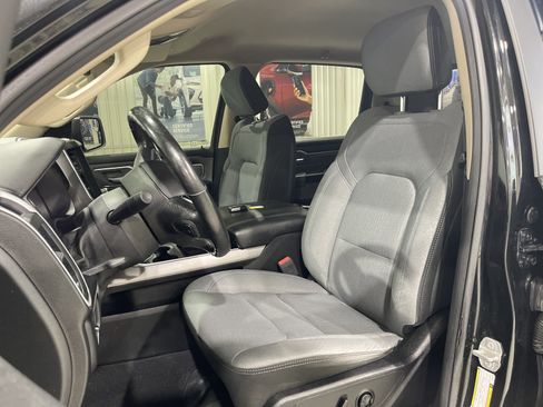 Used 2019 RAM 1500 Big Horn AWD/4WD image 19