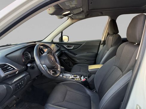 Used 2021 Subaru Forester Premium image 9