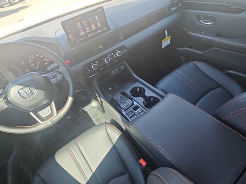 New 2025 Honda Pilot TrailSport image 22