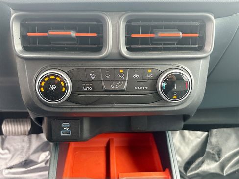 Used 2024 Ford Maverick XLT image 14