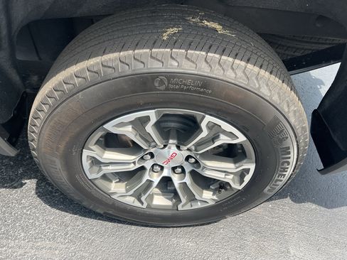 Used 2026 GMC Sierra 1500 SLT AWD/4WD image 52