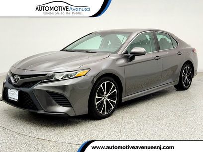 Used 2018 Toyota Camry SE w/ Moonroof Package