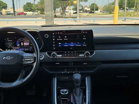 Used 2024 Chevrolet Colorado Trail Boss w/ Technology Package AWD/4WD image 14
