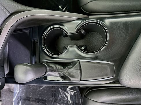 Used 2019 Toyota Camry SE image 21