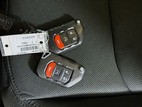 Used 2021 Jeep Wrangler Unlimited Sport image 31