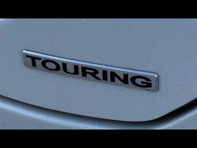 Certified 2025 Honda Pilot Touring image 12