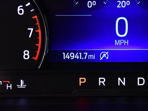 Used 2023 Ford Explorer XLT image 18