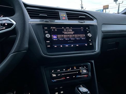 Used 2022 Volkswagen Tiguan SEL R-Line image 16