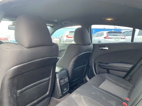 Used 2018 Dodge Charger GT w/ Blacktop Package image 15