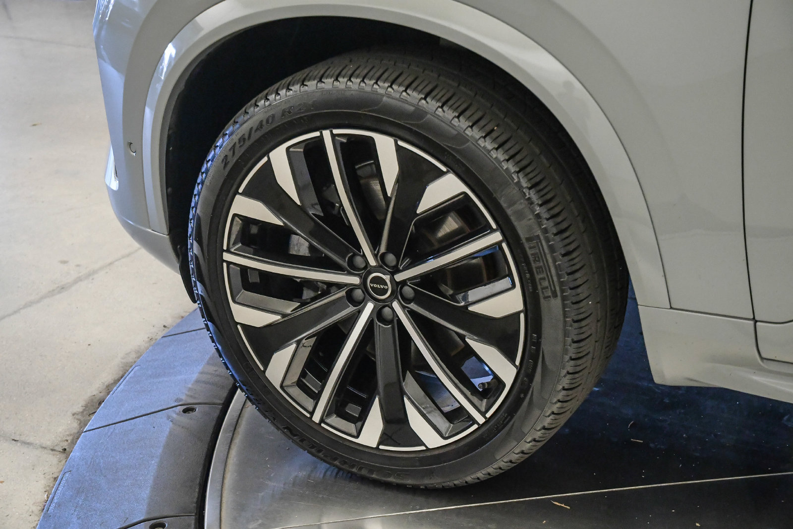 Certified 2026 Volvo XC90 B6 Plus AWD/4WD image 10