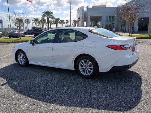 Certified 2025 Toyota Camry LE image 6