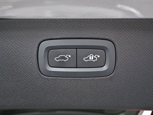 Used 2024 Volvo XC90 B5 Plus AWD/4WD image 45