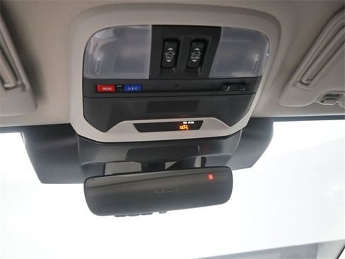 New 2025 Subaru Crosstrek 2.5i Limited w/ Popular Package #3A image 17