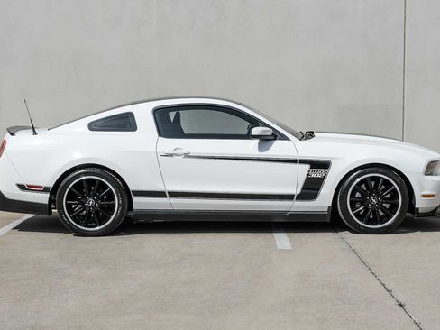 Used 2012 Ford Mustang Boss 302 w/ Boss 302 Accessory Pkg image 7