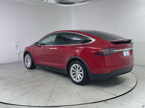 Used 2020 Tesla Model X Long Range image 4
