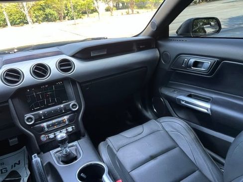 Used 2018 Ford Mustang GT Premium RWD image 18