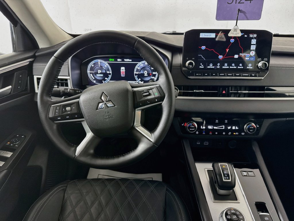 Used 2025 Mitsubishi Outlander 4WD Plug-In Hybrid image 28