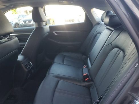 Used 2022 Hyundai Sonata Limited image 7