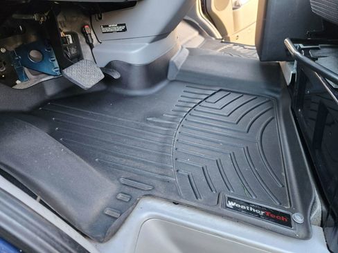 Used 2016 Mercedes-Benz Sprinter 2500 image 42