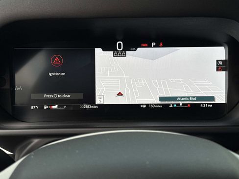 Used 2024 Land Rover Defender 110 S image 30