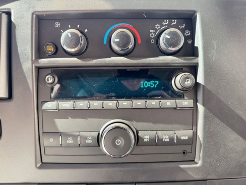 New 2025 Chevrolet Express 3500 w/ Driver Convenience Package image 12