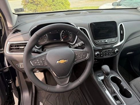Used 2024 Chevrolet Equinox LT AWD/4WD image 19