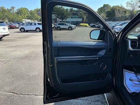 Used 2022 Ford Expedition Max XLT AWD/4WD image 12