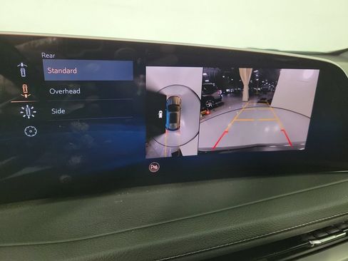 Used 2025 Cadillac XT4 Premium Luxury FWD image 27