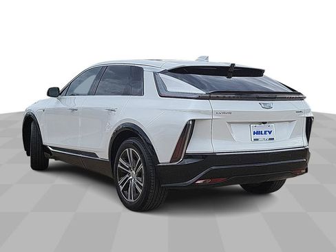 Certified 2024 Cadillac Lyriq Luxury w/ LPO, Floor Liner Package image 6