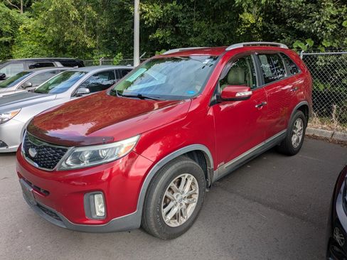 Used 2015 Kia Sorento LX AWD/4WD image 3