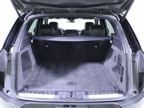 Used 2024 Land Rover Range Rover Sport Dynamic SE AWD/4WD image 10