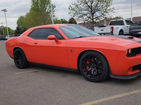 Used 2016 Dodge Challenger SRT Hellcat RWD image 7