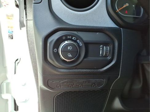 New 2026 Jeep Gladiator Sport image 13