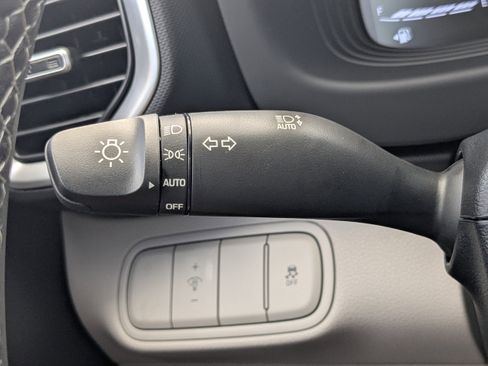 New 2025 Hyundai Venue SEL image 26