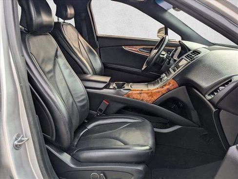 Used 2019 Lincoln Nautilus Reserve image 27