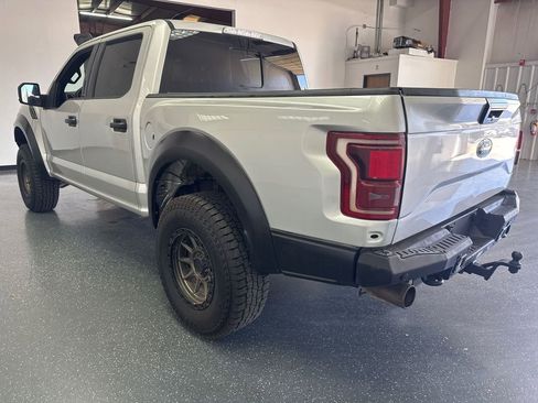 Used 2017 Ford F150 Raptor w/ Equipment Group 802A Luxury AWD/4WD image 6
