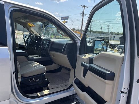 Used 2016 Ford F150 XLT w/ Equipment Group 302A Luxury AWD/4WD image 27