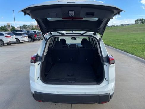 Used 2024 Nissan Rogue S AWD/4WD image 22