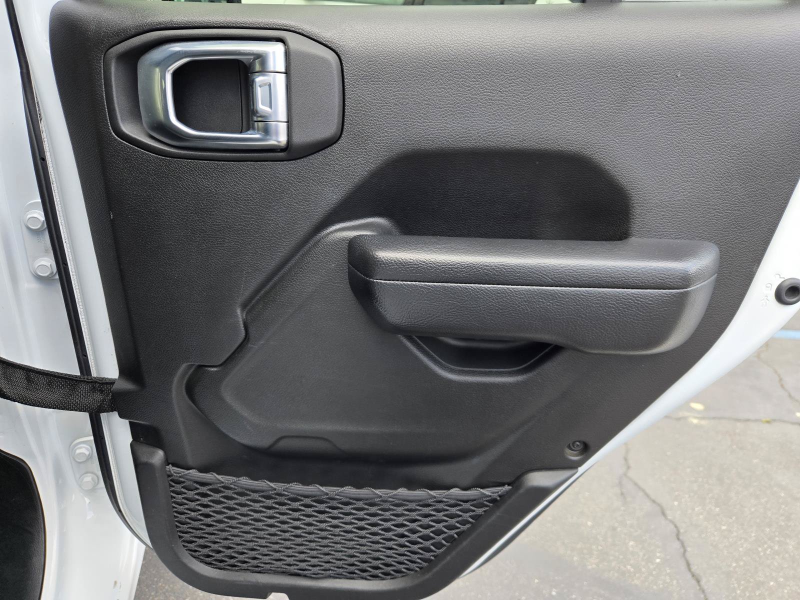 Used 2024 Jeep Wrangler Unlimited AWD/4WD image 33