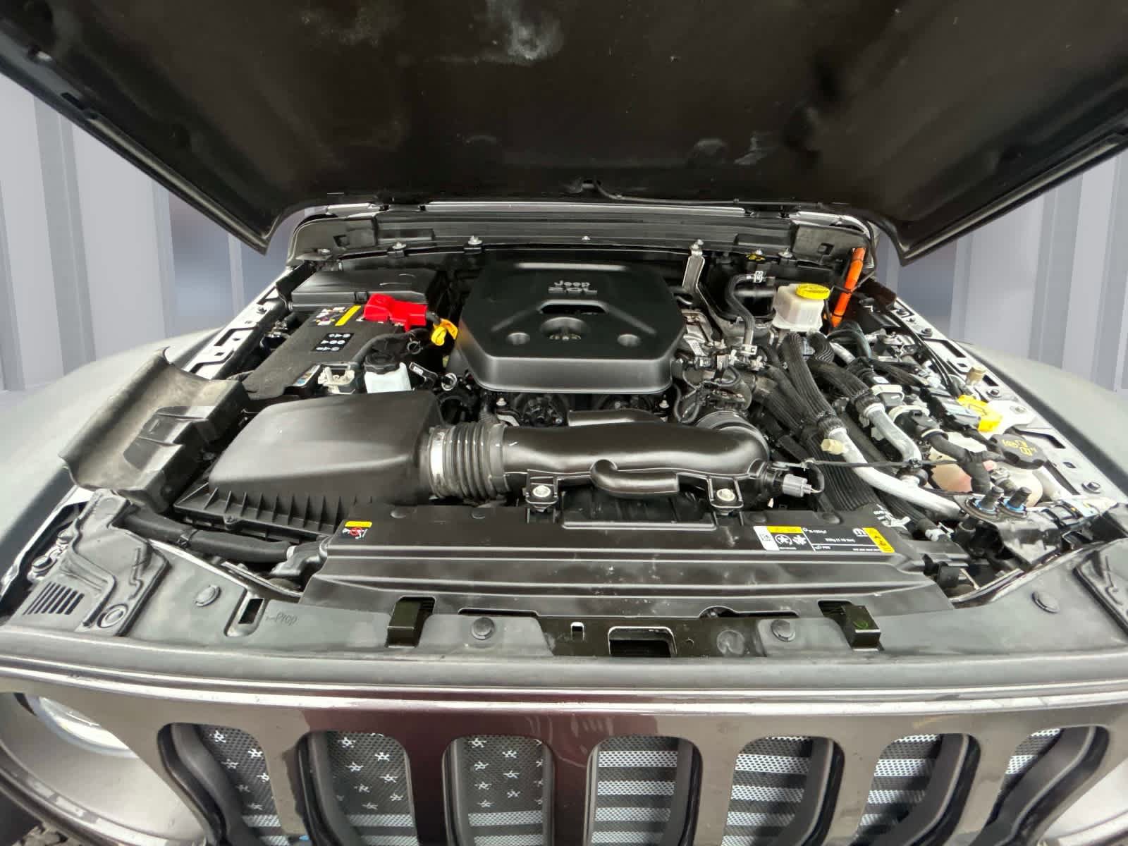Used 2021 Jeep Wrangler Unlimited Rubicon 4xe w/ Dual Top Group AWD/4WD image 9