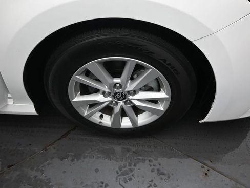 Used 2025 Toyota Camry LE image 36