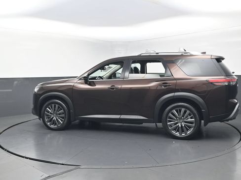 Used 2022 Nissan Pathfinder SL w/ SL Premium Package FWD image 8