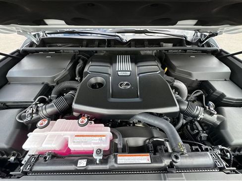 New 2026 Lexus LX 600 4WD w/ Luxury Package image 39