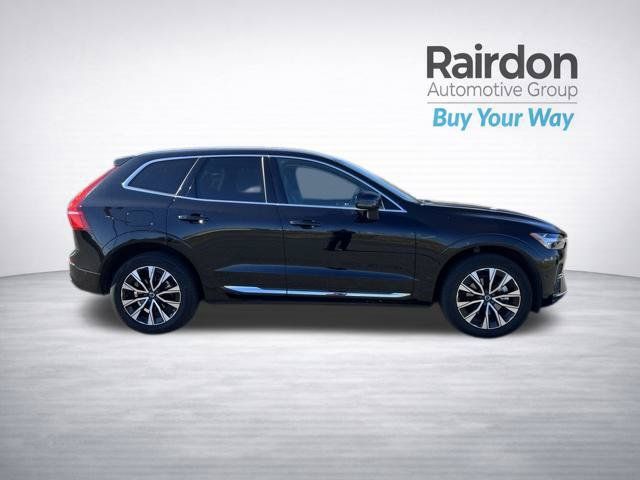 Used 2023 Volvo XC60 B5 Plus AWD/4WD image 8