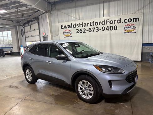 Used 2022 Ford Escape SE w/ Convenience Package image 2